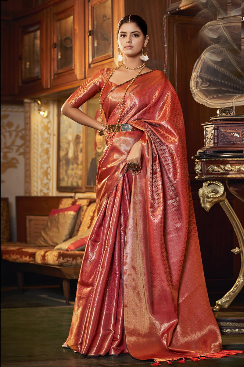 Kanjivaram Silk Fabric Soothing Saree In Red Color
