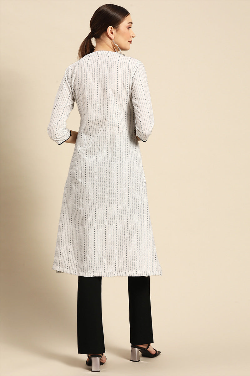 Aristocratic Casual Look White Color Kurti In Cotton Fabric