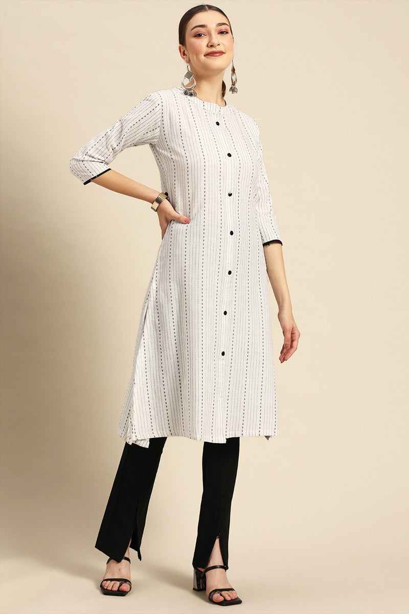 Aristocratic Casual Look White Color Kurti In Cotton Fabric