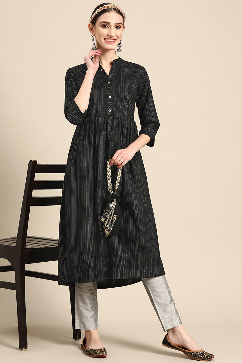 Black Color Casual Look Engrossing Kurti In Cotton Fabric